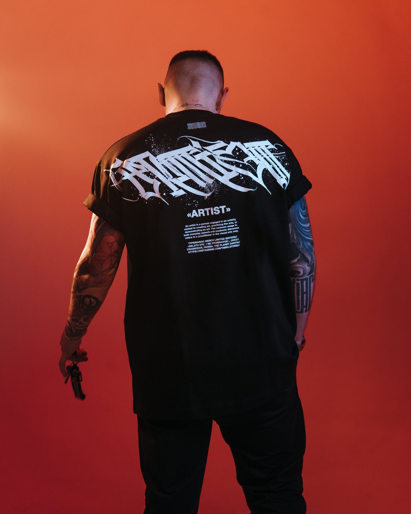 Oversize t-shirt "ARTIST"