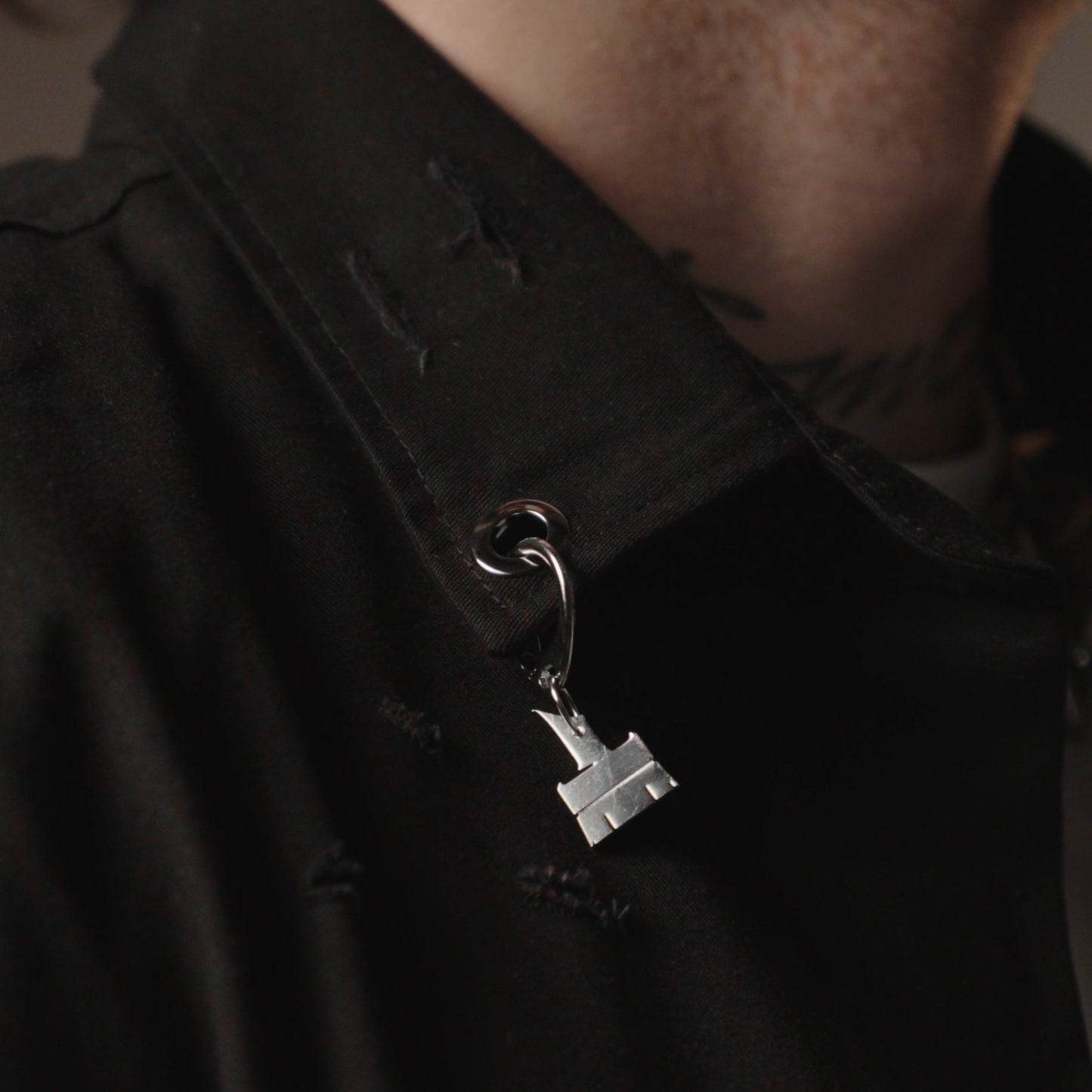 Shirt "Artist on tour" black
