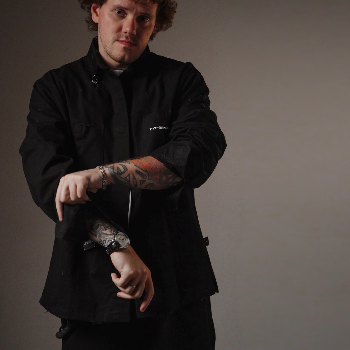Shirt "Artist on tour" black